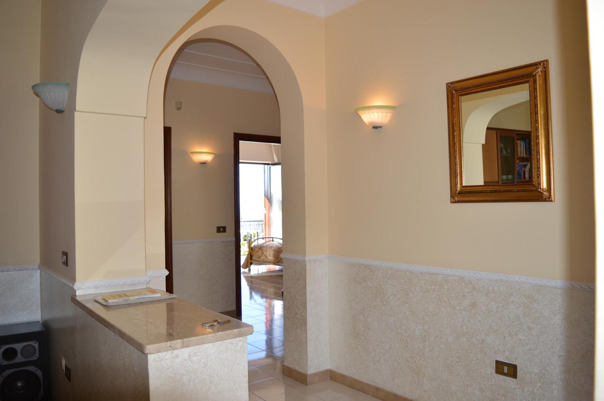 Mary'S Dream - Villa Overlooking Capri And Ischia In Sorrento Peninsula 马萨鲁布朗斯 外观 照片
